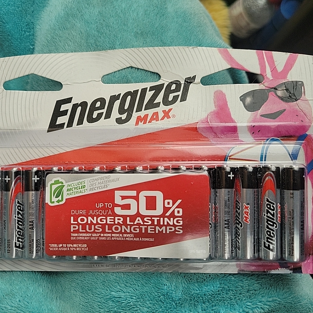 Max AA Batteries - Black and Silver, 16 Pack